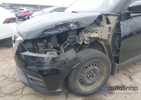 2018 Nissan Kicks S из США, поврежденный, VIN 3N1CP5CU3JL515120